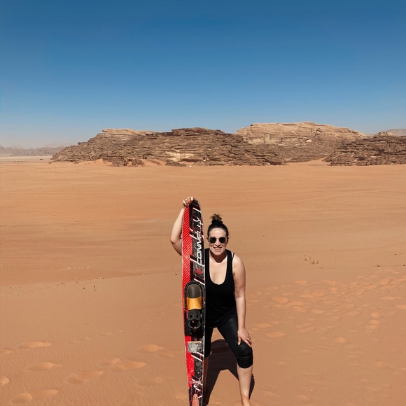 Meet your Posher, Lauren - Picture 4 of 6